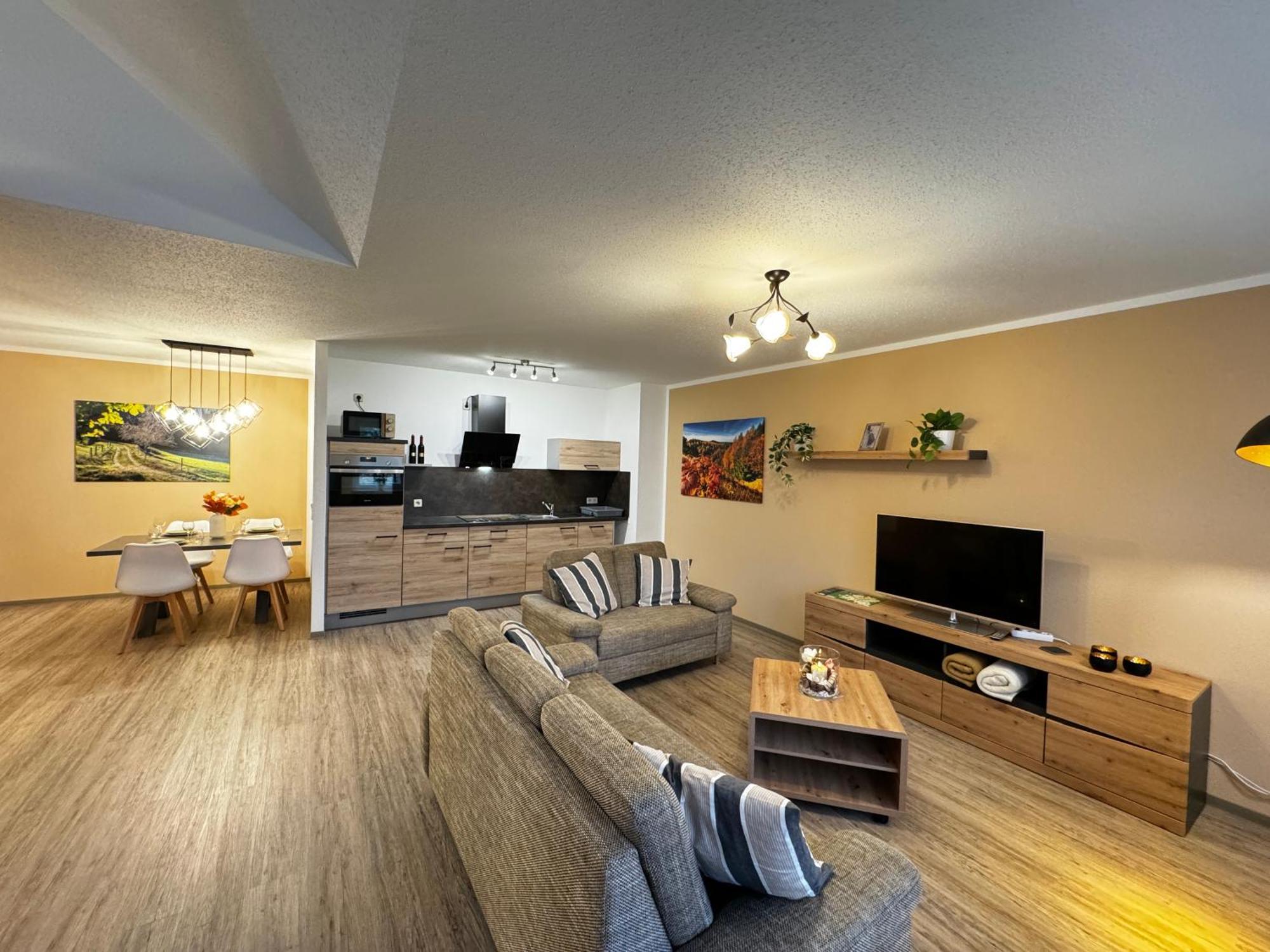 Galerie-Ferienwohnung "Im Schindlershof" - Zentral Und Ruhig Eibenstock Exteriör bild